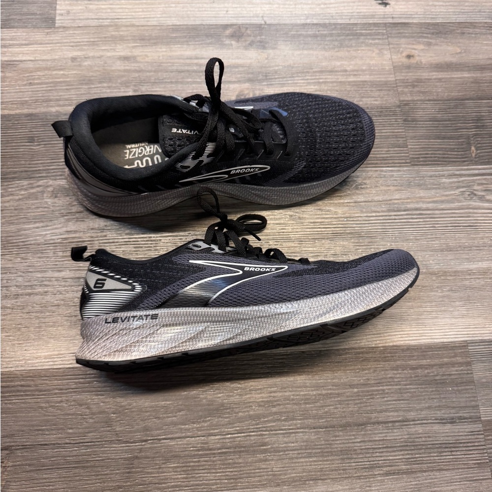 Brooks Men's Levitate 6 Running Shoes - Black